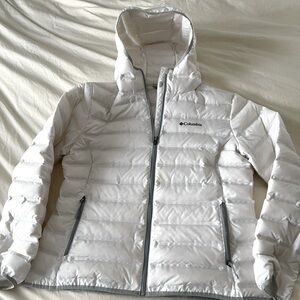 Columbia white puffer jacket size Large